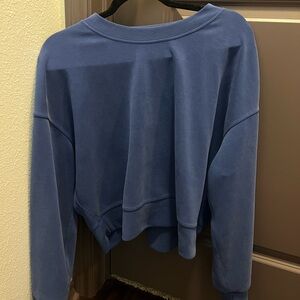 Lululemon soft stream crew neck! Size 8